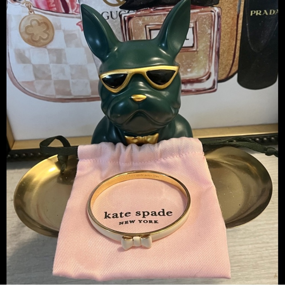 Kate Spade New York "Take a Bow" Cream & Gold Bangle ✨